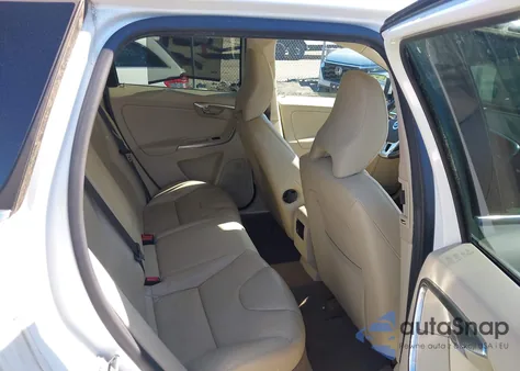 2015 Volvo Xc60 T6 из США, поврежденный, VIN YV4902RB7F2595396